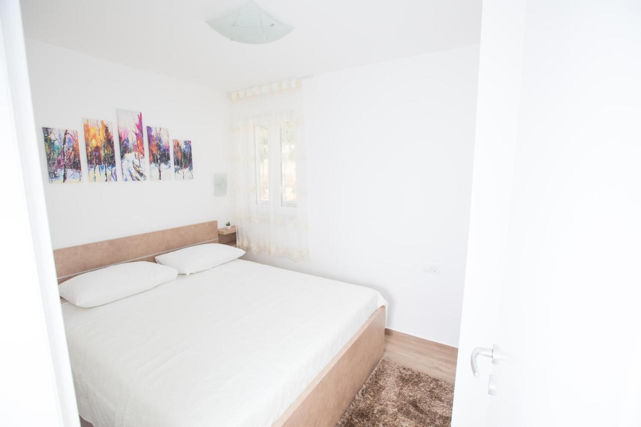 Apartman Roza Podstrana Buitenkant foto