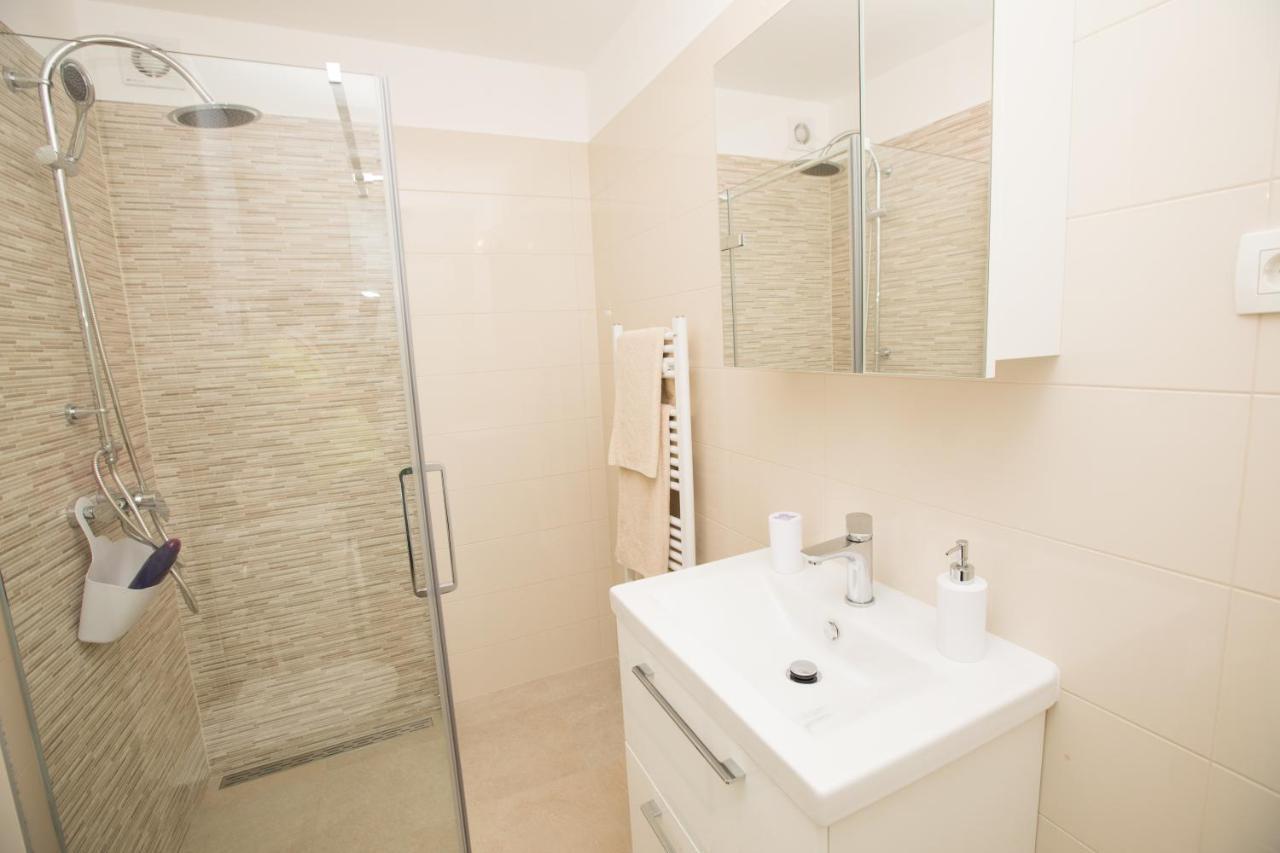 Apartman Roza Podstrana Buitenkant foto