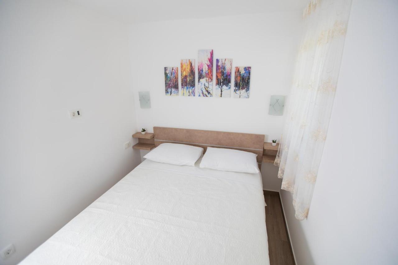 Apartman Roza Podstrana Buitenkant foto
